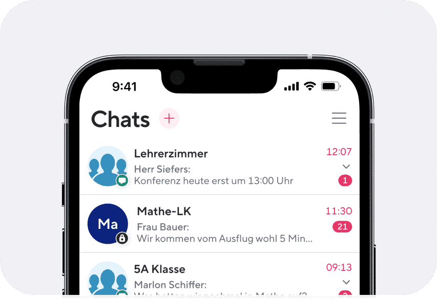 Schul-App Sdui - In diesem abgeschnittenen Bildschirmfoto aus der App sind verschiedene Chats zu sehen. Beispielsweise "Lehrerzimmer" oder "Mathe-LK".